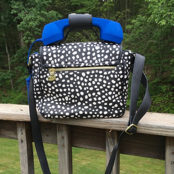 SOLD - Betsey Johnson telephone bag that plugs into some cell phones and works! - Picture 3 of 7